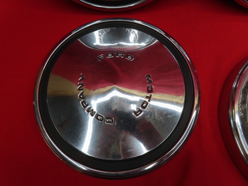 (4) VTG 1973-84 FORD TRUCK F-100/F-150/ECONOLINE DOG DISH HUBCAP CENTER CAP 10.5 - Picture 7 of 17