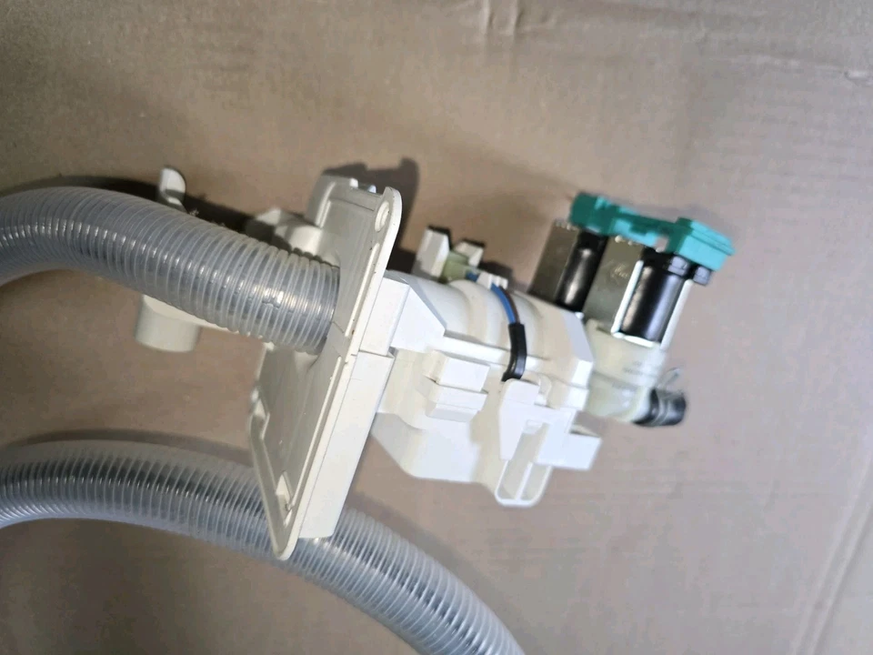 Genuine Bitron Type 87 Bosch Siemens AquaStop Inlet BSH 8001035168 - Image 2 of 4