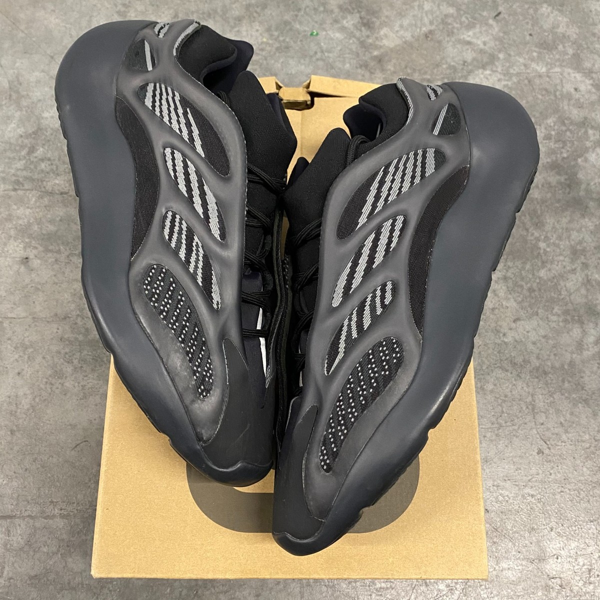 Size 13 Adidas Yeezy Boost 700 V3 Alvah Sneaker H67799 Super