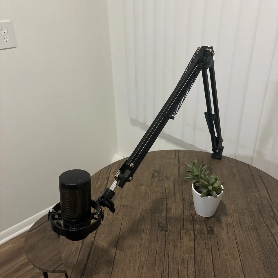 Micrófono con soporte, caja incluida, apenas usado Foto 2 de 3