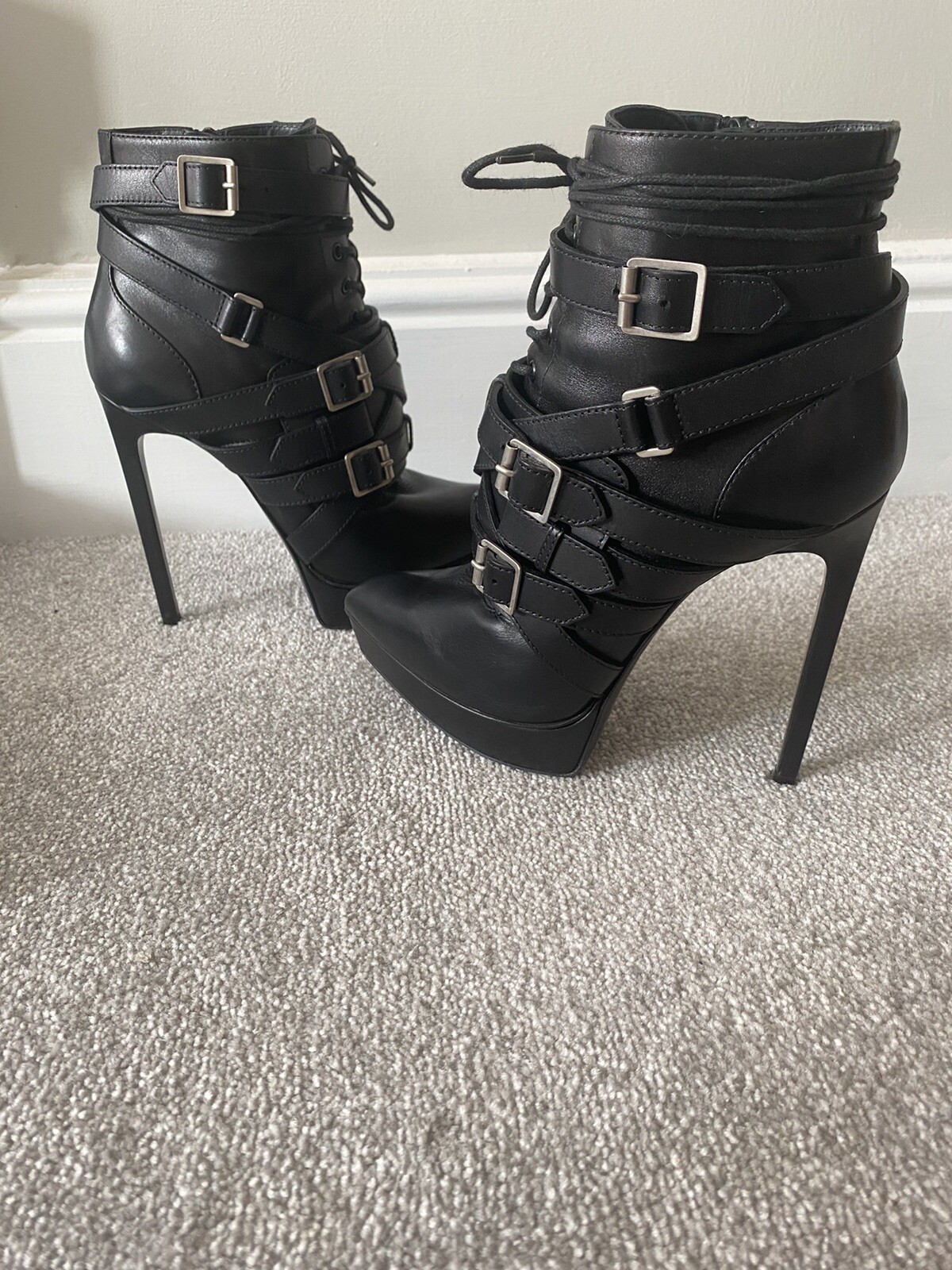 YSL Saint Laurent Stivaletti immacolati cinturino plateau fibbie 37 5