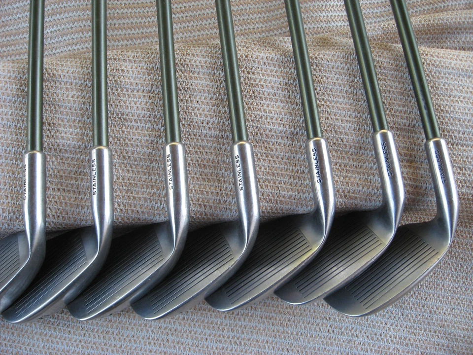 Square 2 Power Circle Iron Set 4-9 irons+PW/ Power CIrcle Graphite Shaft/REG/RH - Image 2 of 4