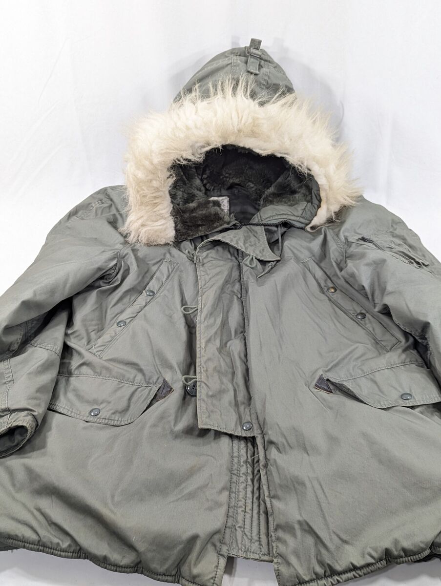 Vtg US Military Army Extreme Cold Weather Parka Quilted Vtg US Military Army Extreme Cold Weather Parka Quilted