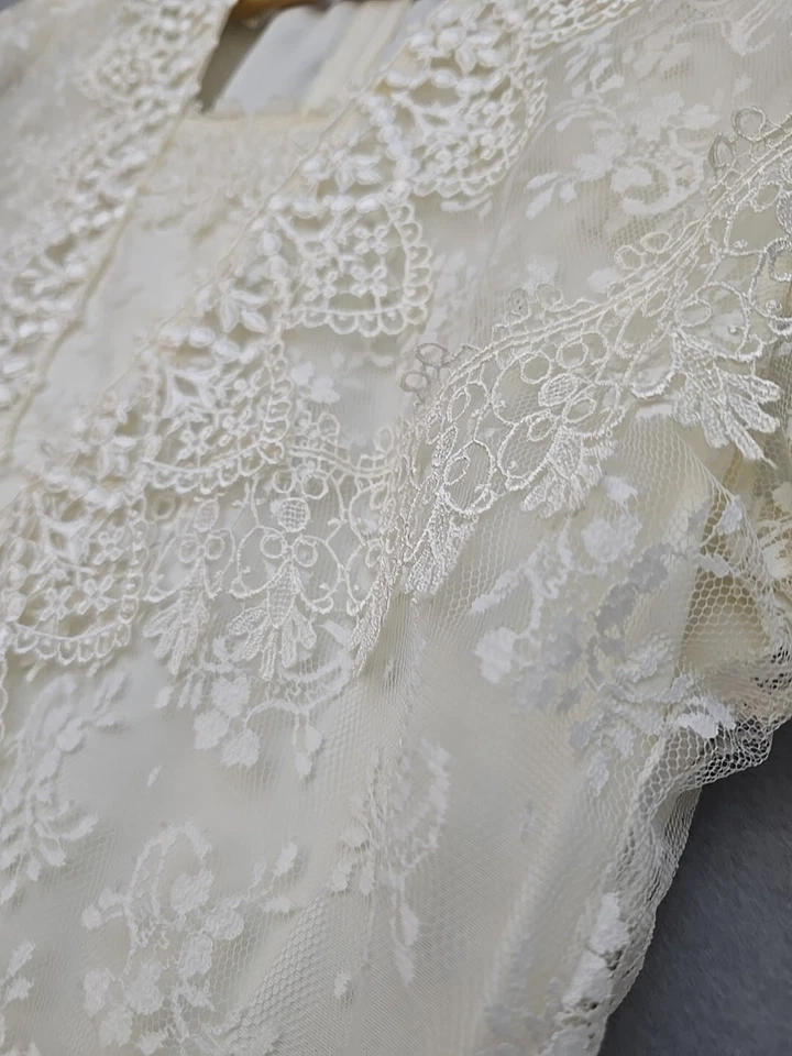 Scott McClintock Bridal Vintage off white lace Wedding Dress Size 10 - Image 2 of 4