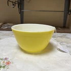 Pyrex Primary Colors Yellow 401 Mixing Bowl 1 1/2 Pt Vintage 1960’s