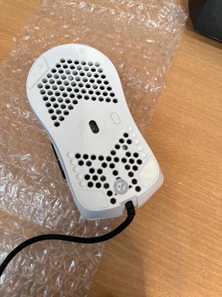 Ziyoulang Wired Gaming Mouse, 69G Honeycomb Lightweight Mouse with 6400 DPI 6  - Image 3 of 4