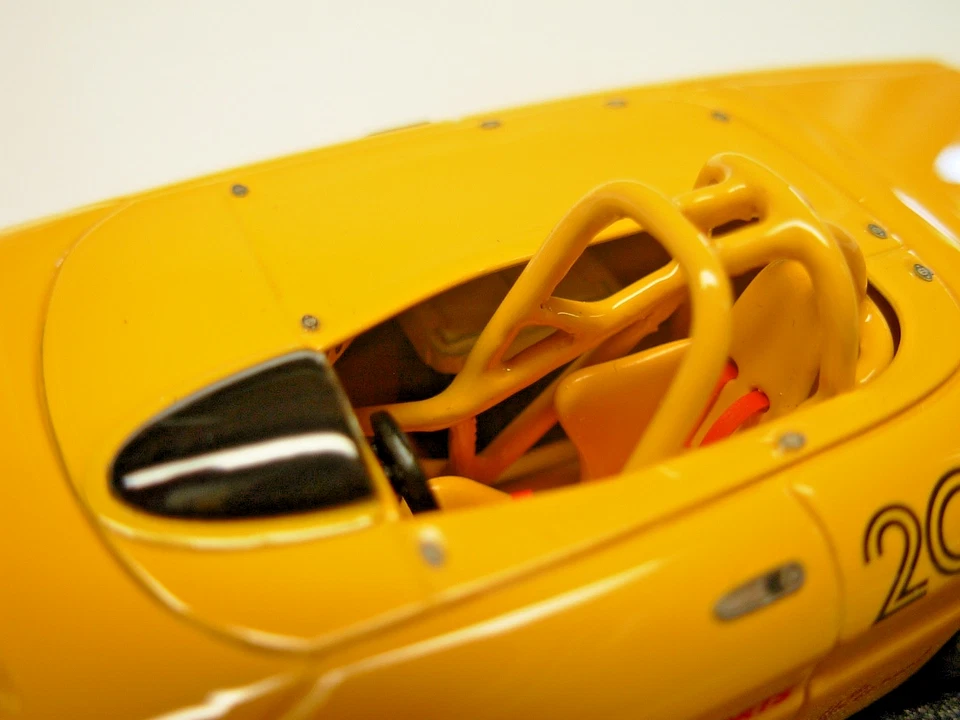 Alfa Romeo "Bonnie" Bonneville 2001 Scala 1:43 Modellino Auto - BUILDING KIT - Immagine 4 di 4