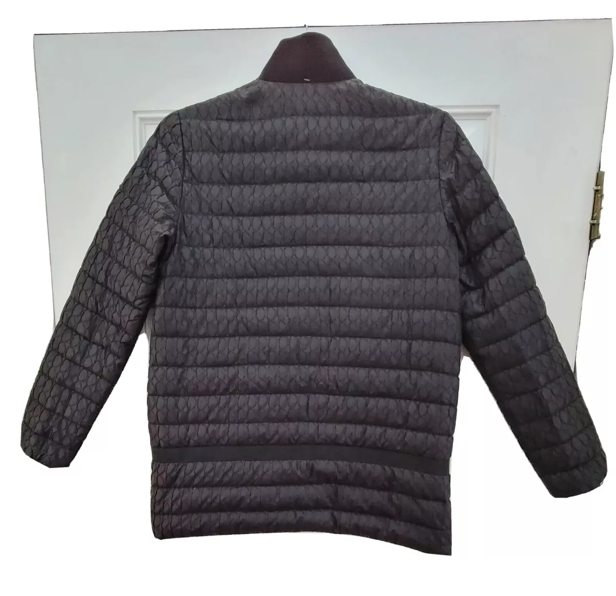 MONCLER Down Jacket Size 3 Black Gold Logo Sm/Med Lightweight Coat 100%Authentic MONCLER Down Jacket Size 3 Black Gold Logo Sm/Med Lightweight Coat 100%Authentic