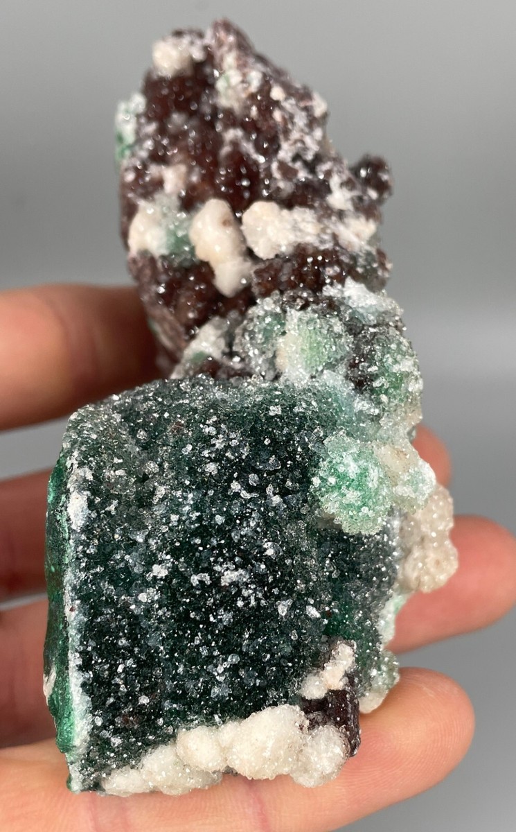 LUSTROUS DRUZY QUARTZ ON MALACHITE SPHERES: TENKE-FUNGURUME