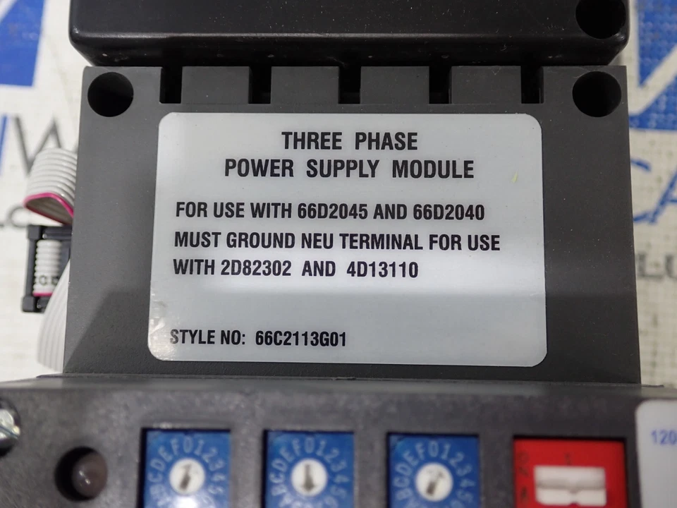 Fuente de alimentación trifásica Cutler Hammer IPONI estilo 8793C36G03 pantalla IQ DP-4000 Foto 3 de 4