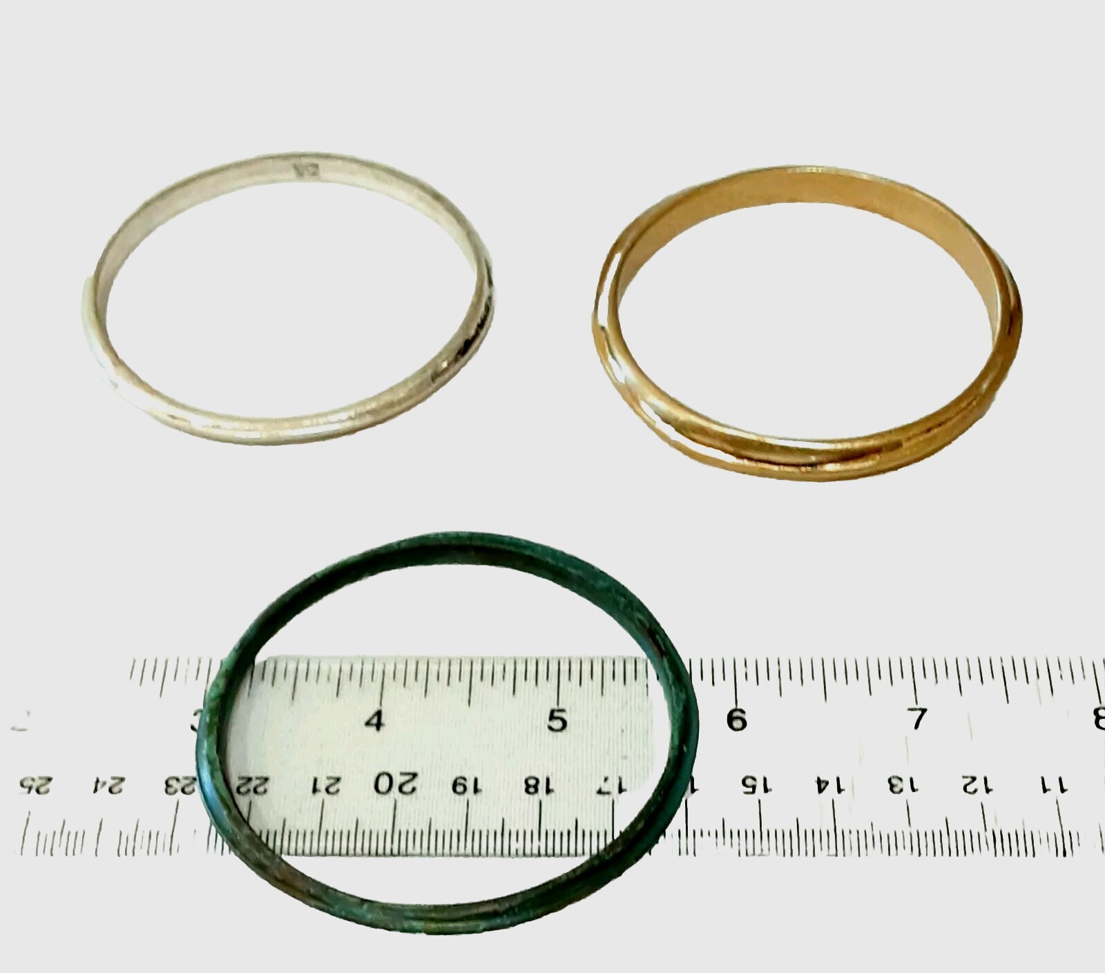 RLM Soho 3️⃣ Differant Colored Stackable Bracelet… - image 4