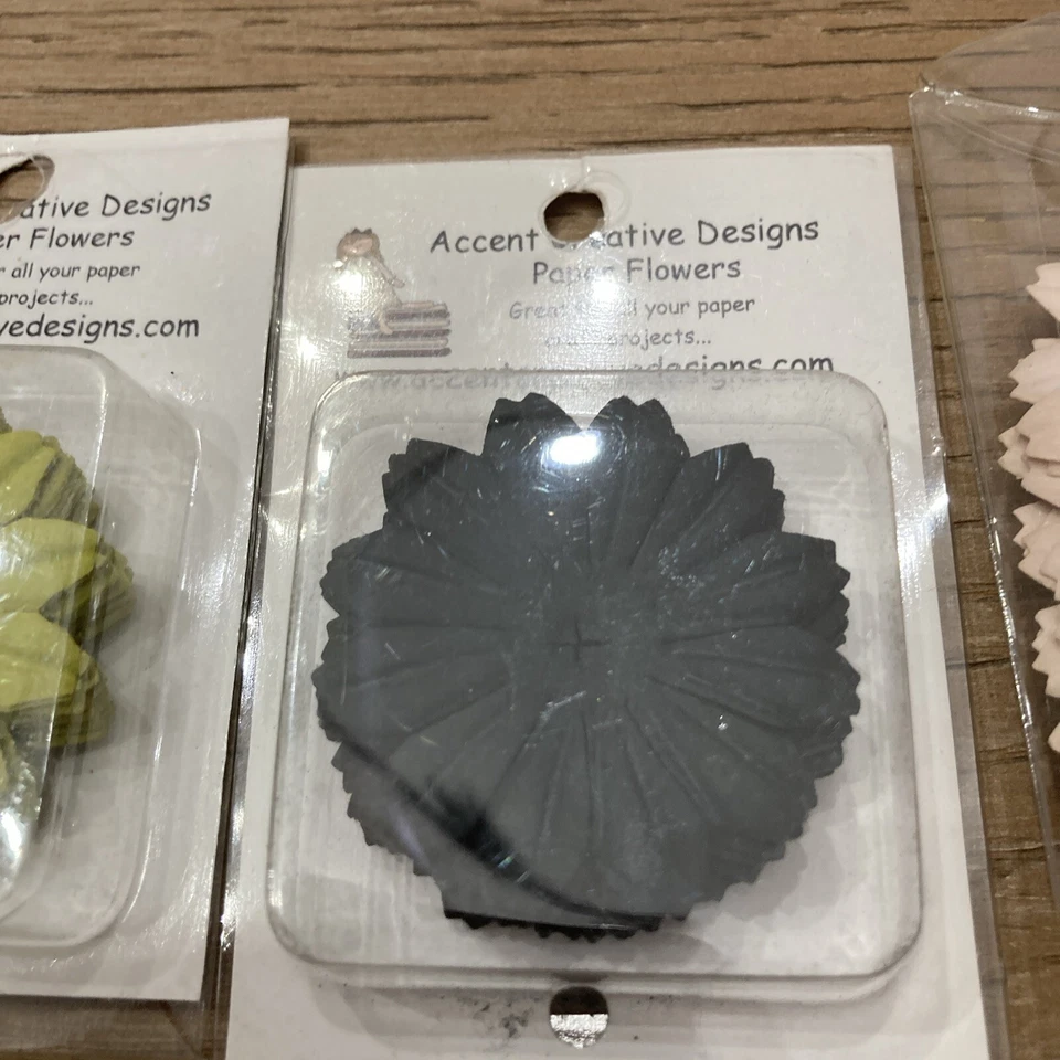 Accent Creative Designs Paper Flower Lot - Image 3 of 4