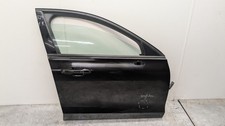 VOLVO V60 MK2 DOOR FRONT RIGHT DRIVER SIDE OFFSIDE IN BLACK SOLID STONE 2023