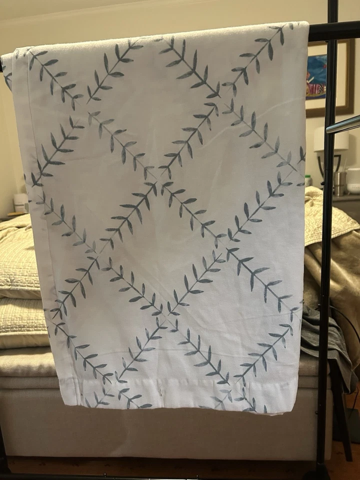 Cortina de ducha Kate Spade NY helecho enrejado verde Foto 3 de 4