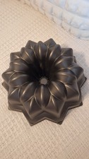 Nordic Ware STAR Bundt Cake Pan Heavy Cast Aluminum USA Made