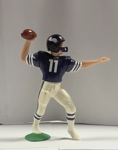 Set of 2 Quarterback Wade Wilson Starting Lineup Figures