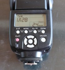 Yongnuo YN560 III Flash Speedlite - Flash/case only. Immaculate.