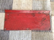 542644R1 - A New Upper Roll Deflector Sheet For An IH 550, 650 Forage Harvesters