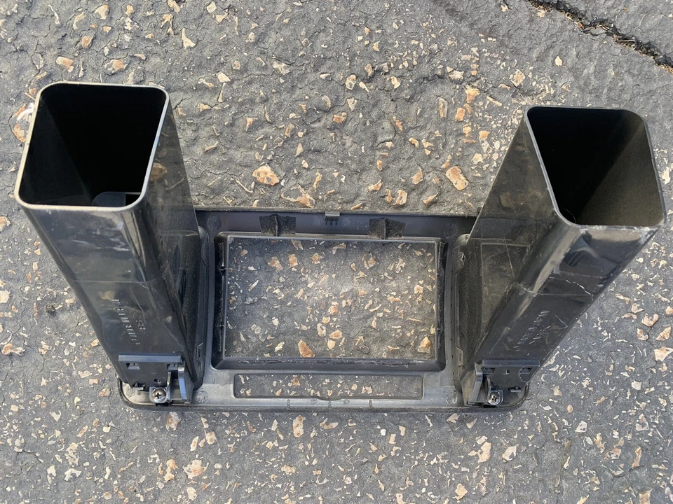 Subaru Legacy Outback 2005-2009 navegación pantalla bisel envolvente ventilaciones OEM Foto 2 de 2