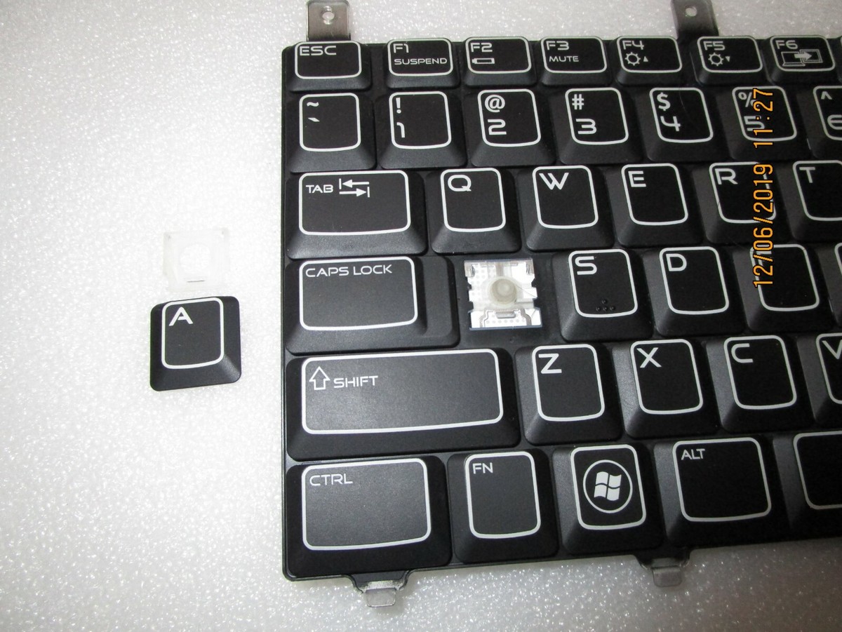 OEM SINGLE KEY CAP+CLIP FOR Alienware M17X R2 FROM 8WK6F MODEL NSK