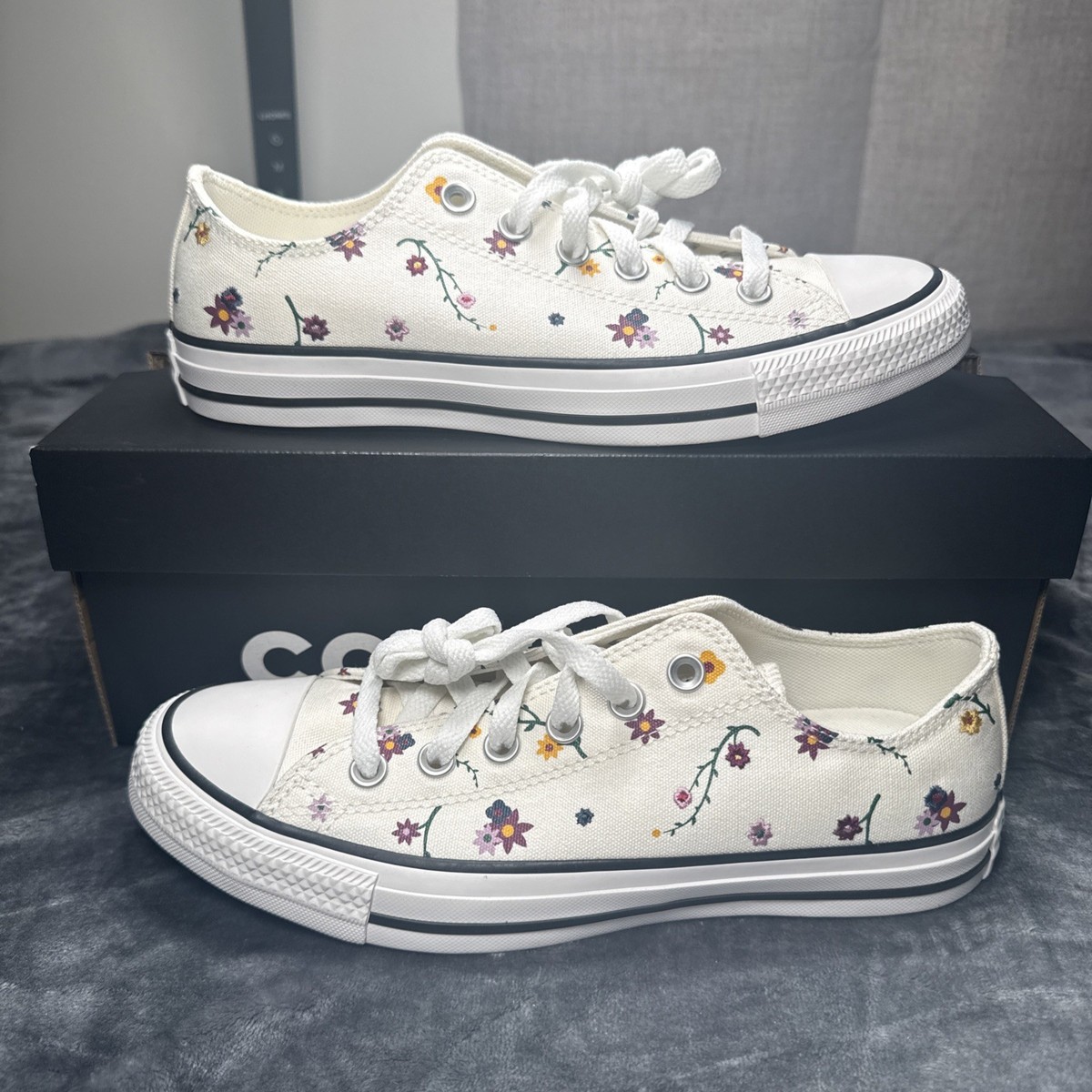 ♡♡ Size 7 - Converse Chuck Taylor All Star Low Floral W for sale
