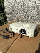 Epson PowerLite Home Cinema 2030 LCD Projector HDMI USB Model H561A