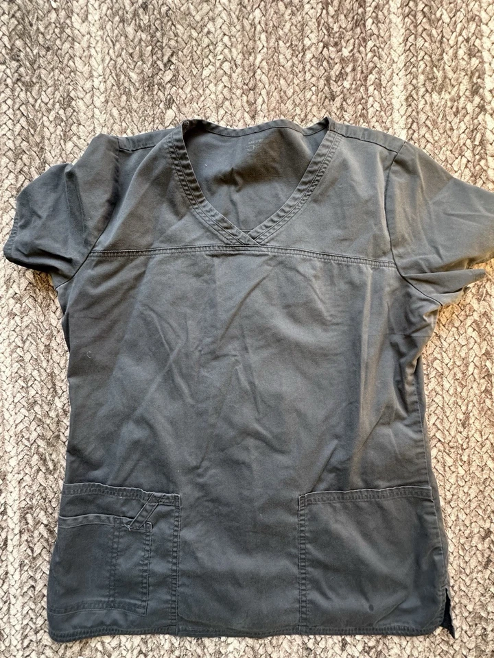 Logotipo de bolso UA Butter Soft unissex esfoliante preto manga curta gola V tamanho P - Imagem 3 de 3