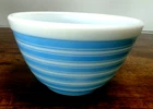 VINTAGE Pyrex 401 Blue Stripe Ring Mixing Bowl Glass 1 1/2 Pt USA NO CHIPS