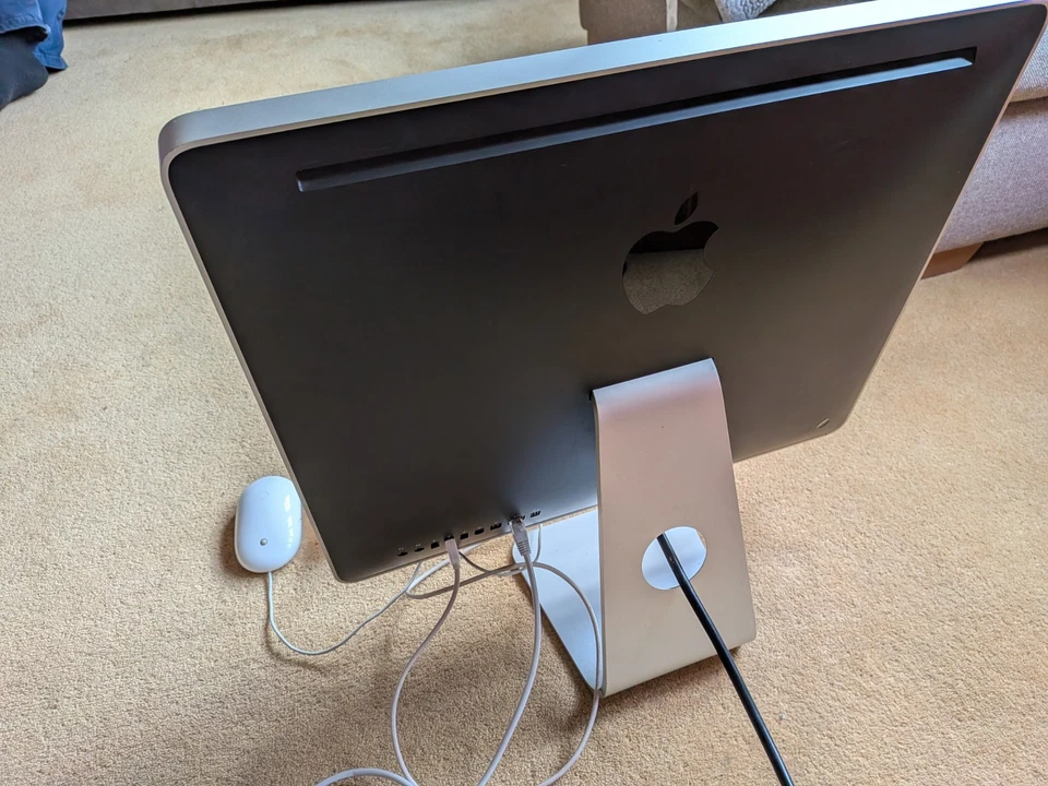 Apple iMac A1224 20" 2.4ghz , 1GB RAM. 500GB HD. - Image 4 of 4