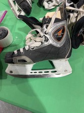 CCM Tacks Vector Pro Hockey Skates  INT 5  Regular