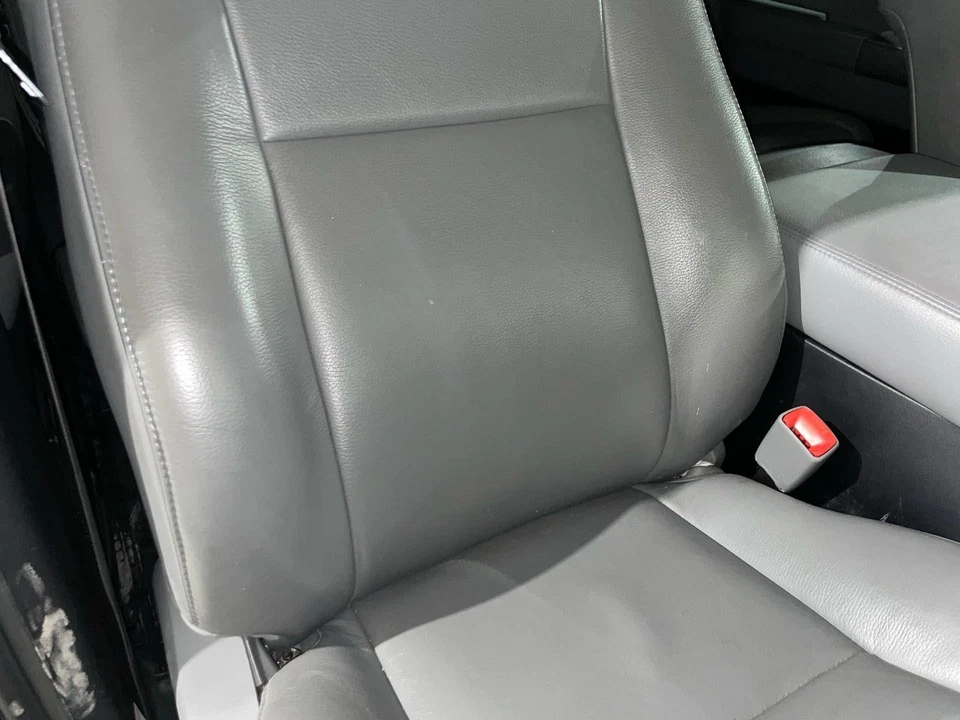 2010 - 2012 Toyota Sequoia Passenger RH Right Graphite-13 Leather Power Seat - Image 4 of 4