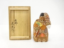 7685336: JAPANESE COLLECTIBLE / TOKOZO ITTO-BORI CARVING OF AN OLD MAN