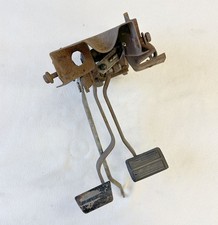 1967-76 Mopar A Body Clutch Pedal Assembly 4 Speed Dart Duster Valiant Gts Scamp 1967-76 Mopar A Body Clutch Pedal Assembly 4 Speed Dart Duster Valiant Gts Scamp