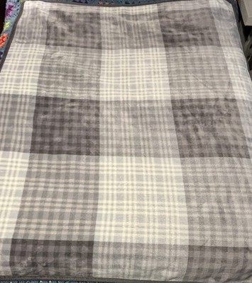 Cuddl Duds Throw Blanket Gray White Plaid Faux Fur 50''x60''