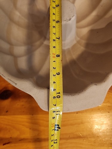 The Pampered Chef Family Heritage Stoneware Fluted Bundt Cake Pan 10" 1440 - Picture 3 of 5
