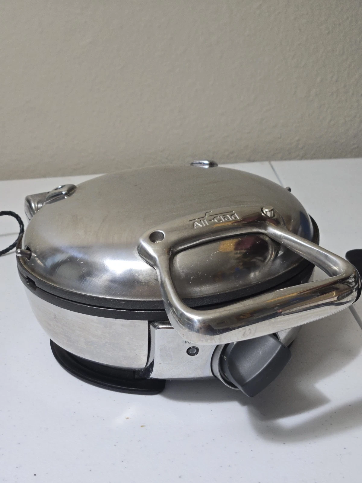 All-Clad Round Waffle Maker 6071 S1 Stainless Steel Tested Works, Very Clean
