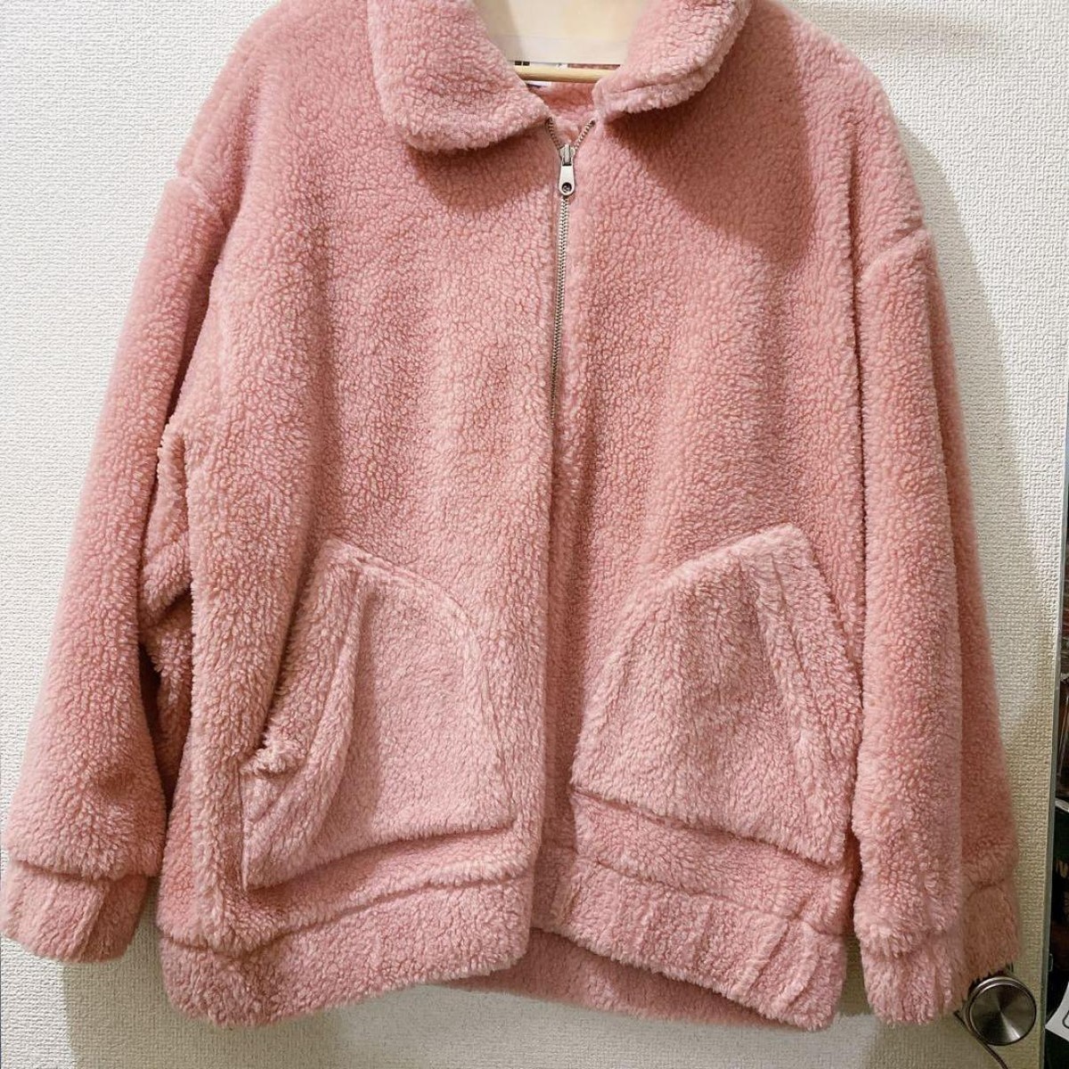【Boy With Luv】ピンクボアジャケット s-l400.jpg