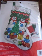 BUCILLA FELT JEWELED CHRISTMAS STOCKING KIT DECORATING THE TREE SNOWMEN PRESENTS