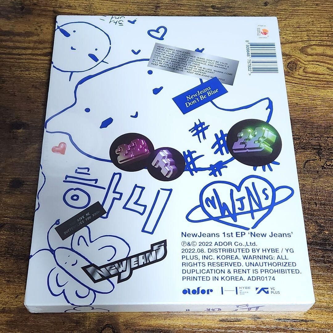 NewJeans 1st EP Bluebook ver.【HANNI】 Newjeans New Jeans' 1st EP CD NWJNS Bluebook Hanni Version/+