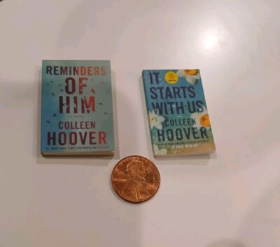 Zuru Mini Brands Books 2x Colleen Hoover S1 It Starts With Us, Reminders of Him