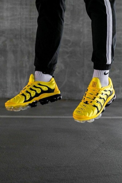 bumblebee vapormax plus