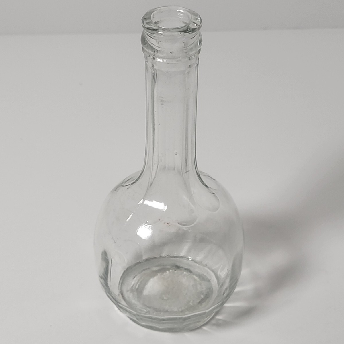 【アンティーク空き瓶】ベルミーAPPLE100% Lovely Vintage Clear Glass w/ Bubbles Cap Top Antique Bottle