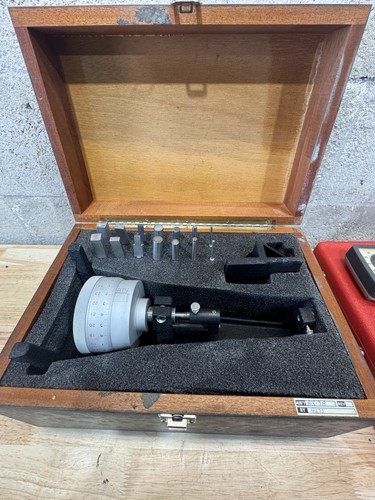 BOECKELER INSTRUMENTS Instron Analog Extensometer Calibrator. | eBay