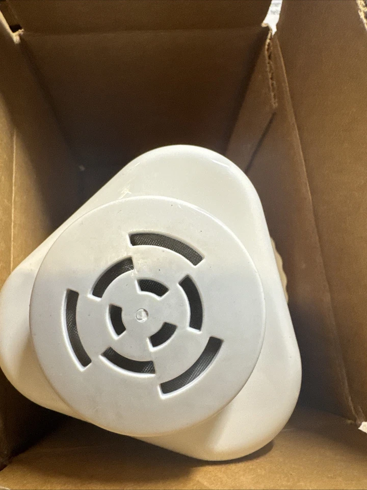 Clearly Filtered Water Pitcher Replacement Filter (Single) - Image 4 of 4