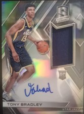 2017/18 Panini Spectra Tony Bradley Rookie Jersey Auto 120/299