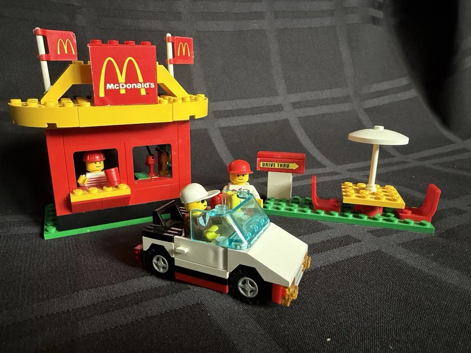 Lego Town McDonalds Restaurant (3438) Almost Complete no box with instructions - Image 3 of 4