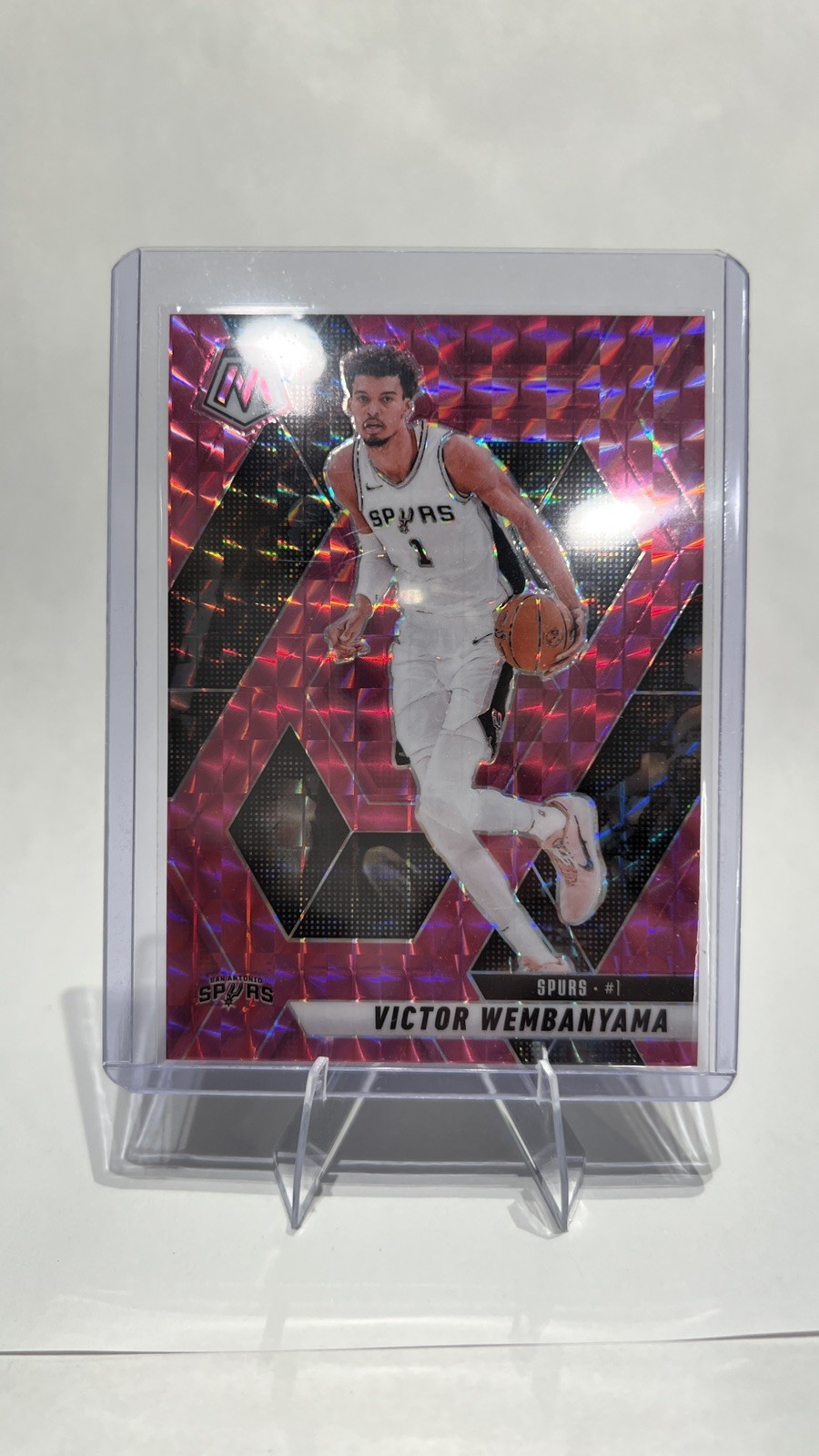 2024-25 Panini Mosaic - Victor Wembanyama #31 Pink Mosaic Prizm /175