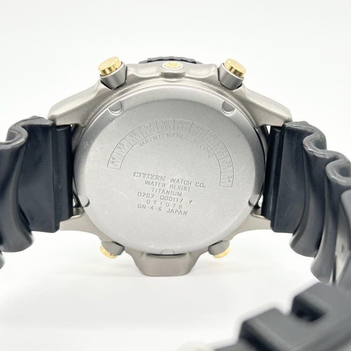 CITIZEN AIR DIVER'S 200M D202-Q00117 Titanium Quartz Water Resist Mens B13570 - Picture 8 of 12