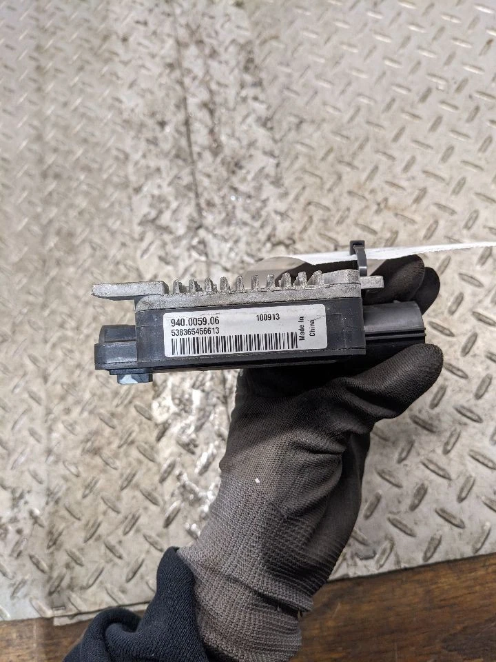 Relé módulo de control del ventilador de refrigeración Ford Edge Lincoln MKX 2011-2014 7T43-81177468 Foto 3 de 4