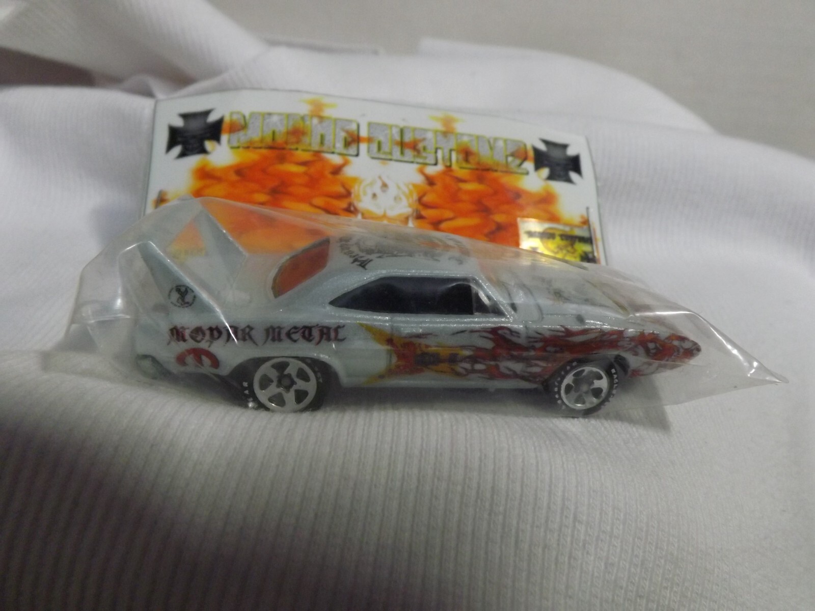 Mondo Customz Plymouth Superbird 